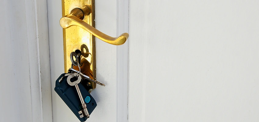 Broken Door Key Extraction in McFarland, CA